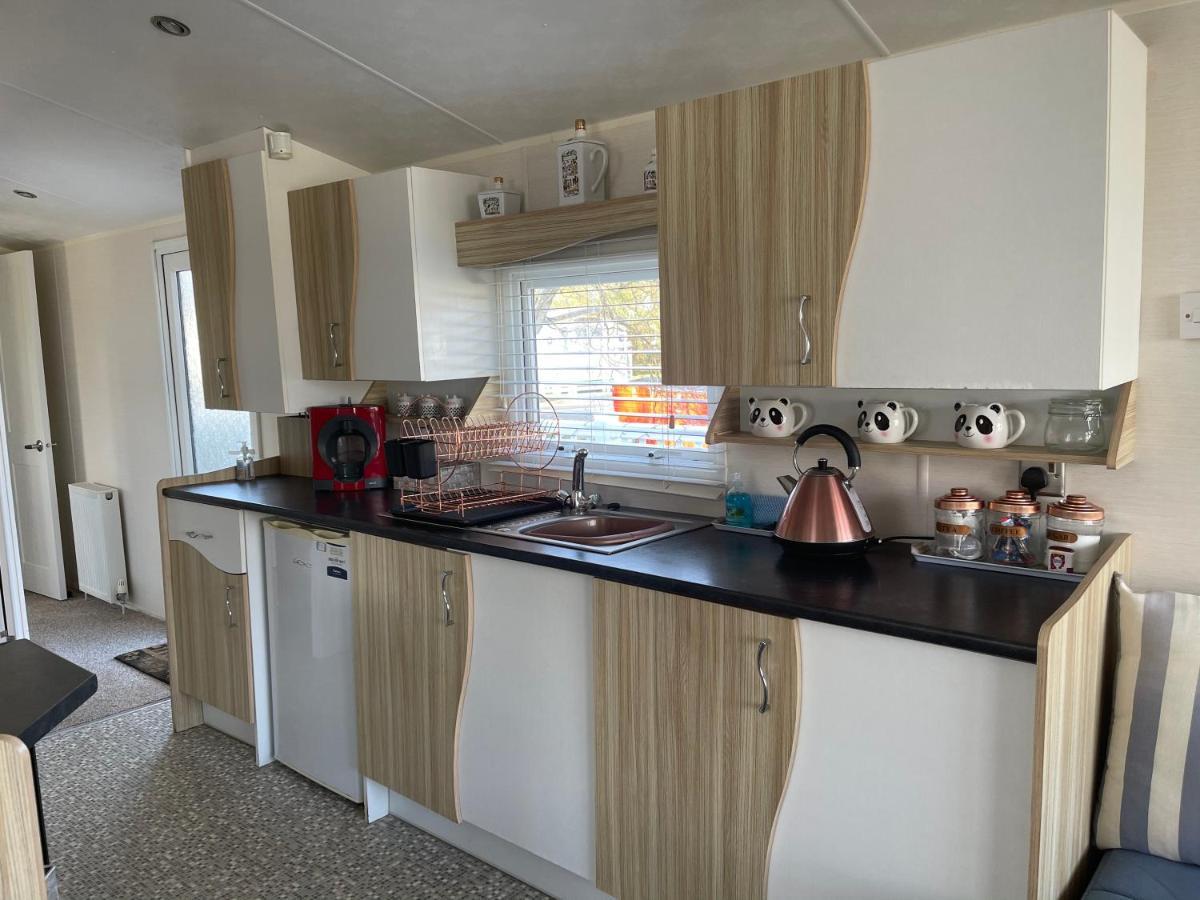 Holiday Home Breaks At Tattershall Lakes Coningsby Exterior foto
