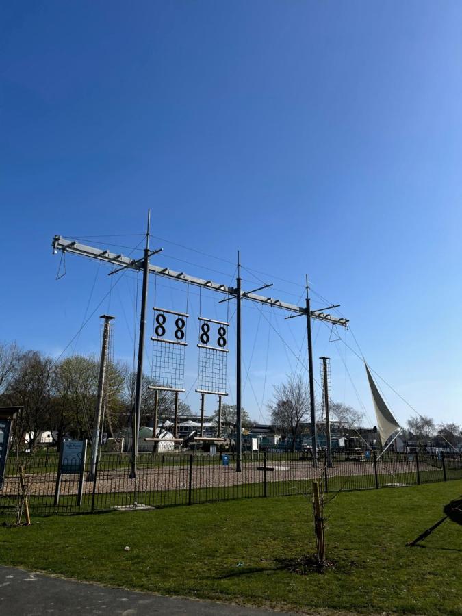 Holiday Home Breaks At Tattershall Lakes Coningsby Exterior foto