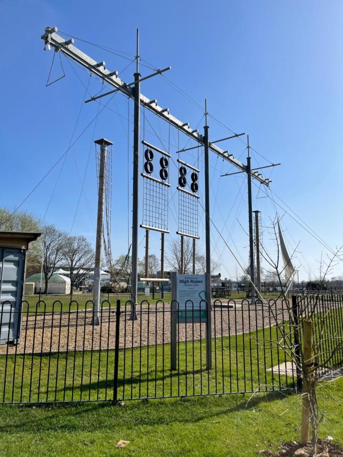 Holiday Home Breaks At Tattershall Lakes Coningsby Exterior foto